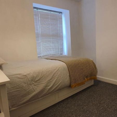 Quirky Cottage - Dogs Welcome - Free 24 hr Cancellation's Corsham Esterno foto