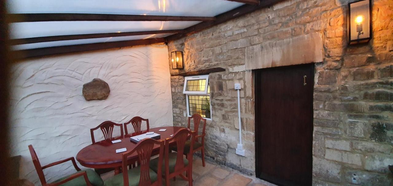 Quirky Cottage - Dogs Welcome - Free 24 hr Cancellation's Corsham Esterno foto