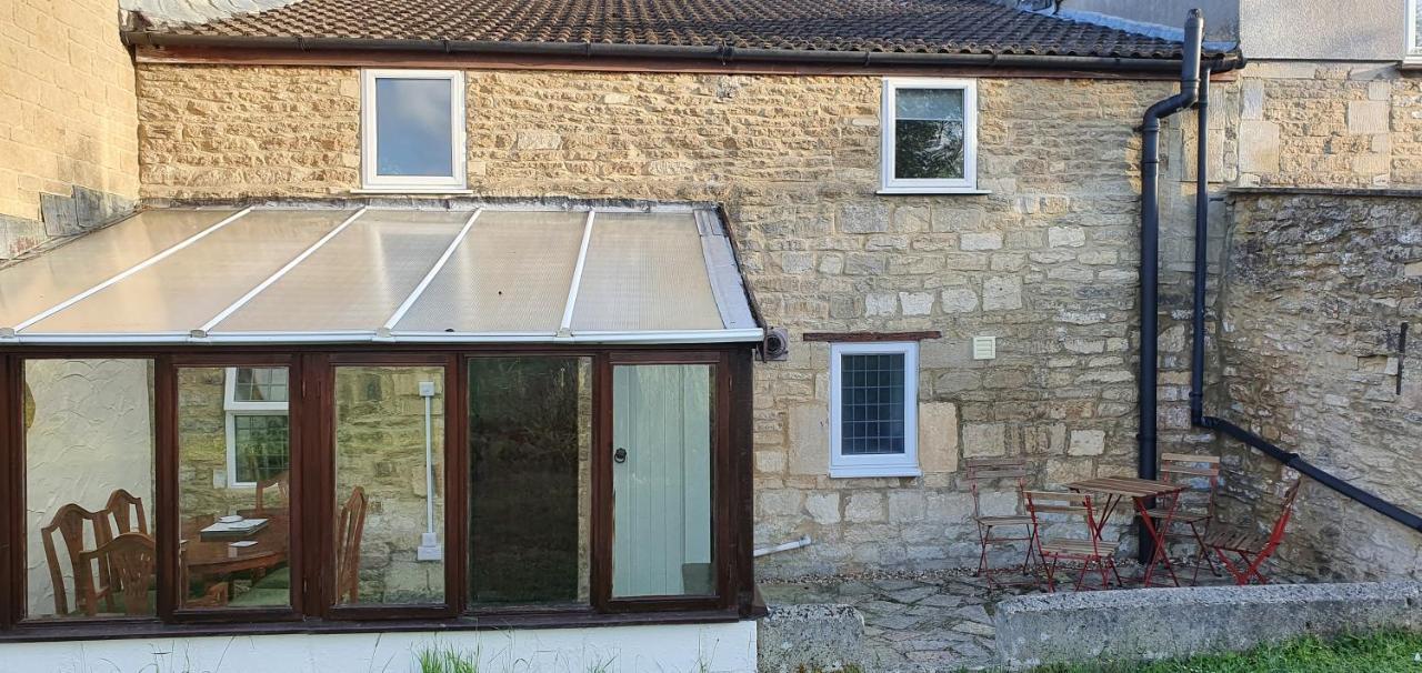 Quirky Cottage - Dogs Welcome - Free 24 hr Cancellation's Corsham Esterno foto